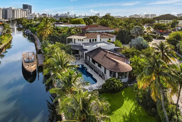 $16,995,000 | 2801 Flamingo Drive, Miami Beach, FL 33140