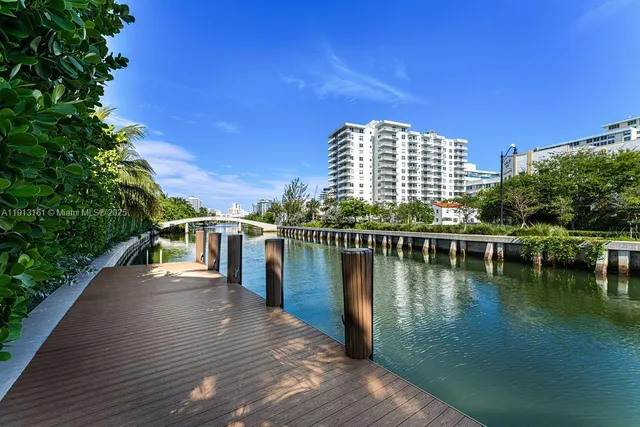 $18,900,000 | 2801 Flamingo Drive, Miami Beach, FL 33140