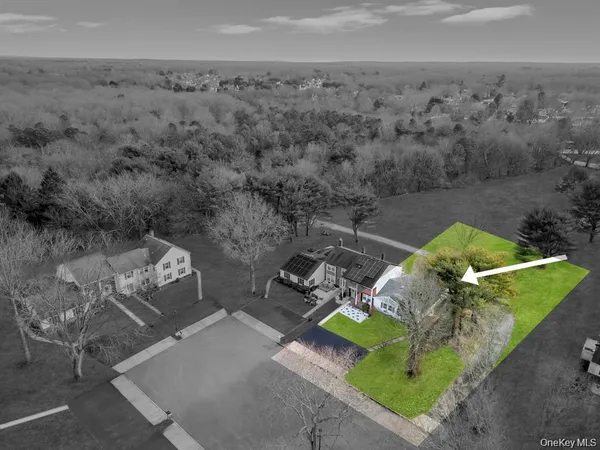 $449,999 | 65 Federal Lane, Coram, NY 11727