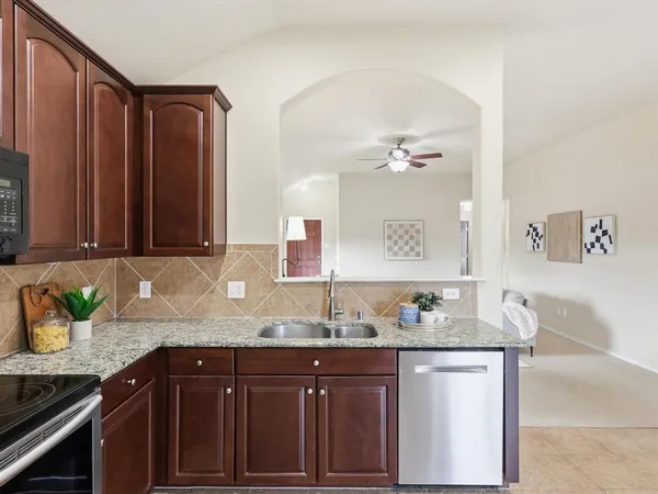 $320,000 | 1221 Oakbrook Street, Prosper, TX 75078