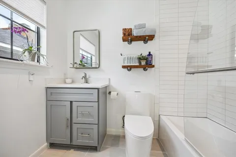 $469,000 | 2602 Nantucket Drive, Unit 1, Houston, TX 77057