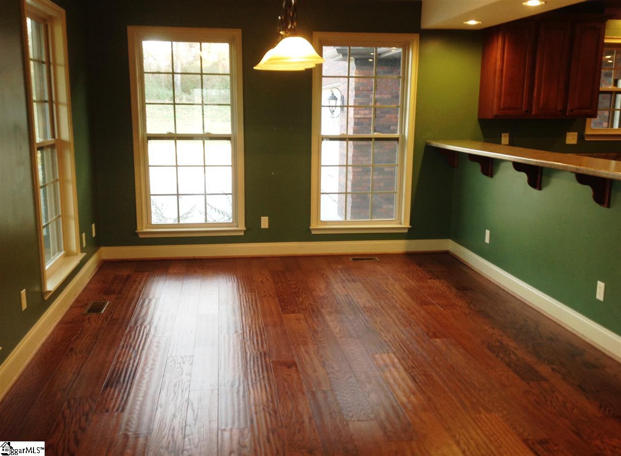 301 Perry Road Greer, SC 29651 - Photo 8 of 36 Gallery Image 8