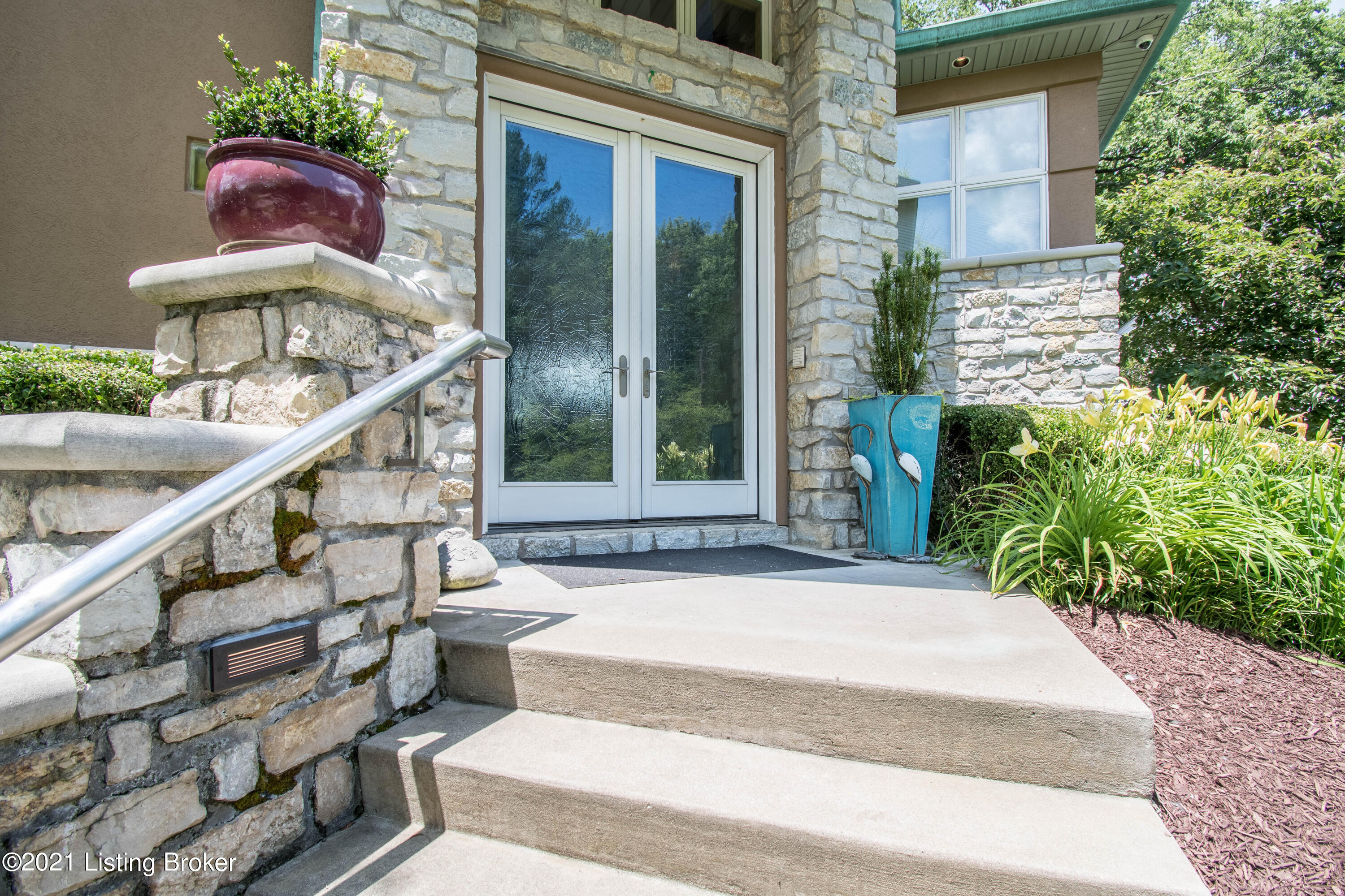 2804 Belknap Beach Road Prospect, KY 40059 - Photo 8 of 95 000_6245-HDR