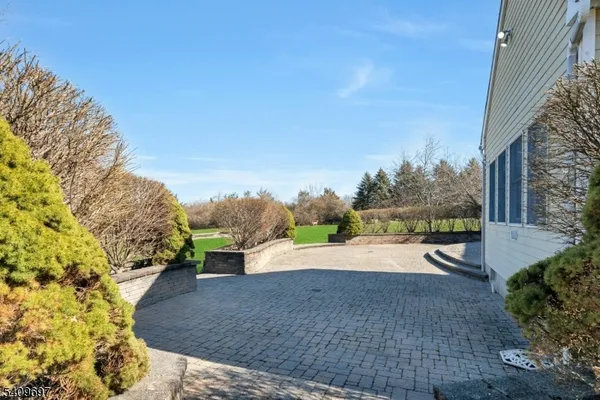 $1,250,000 | 11 Dogwood Drive, Whitehouse Station, NJ 08889