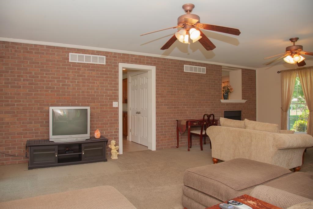 4911 Trautvetter Road Elberfeld, IN 47613 - Photo 9 of 36 Gallery Image 9