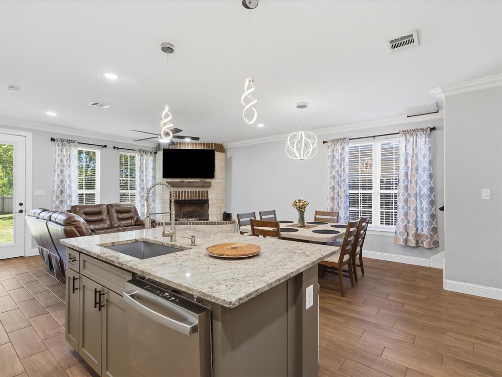 2316 Stalcup Road Fort Worth, TX 76105 - Photo 6 of 39