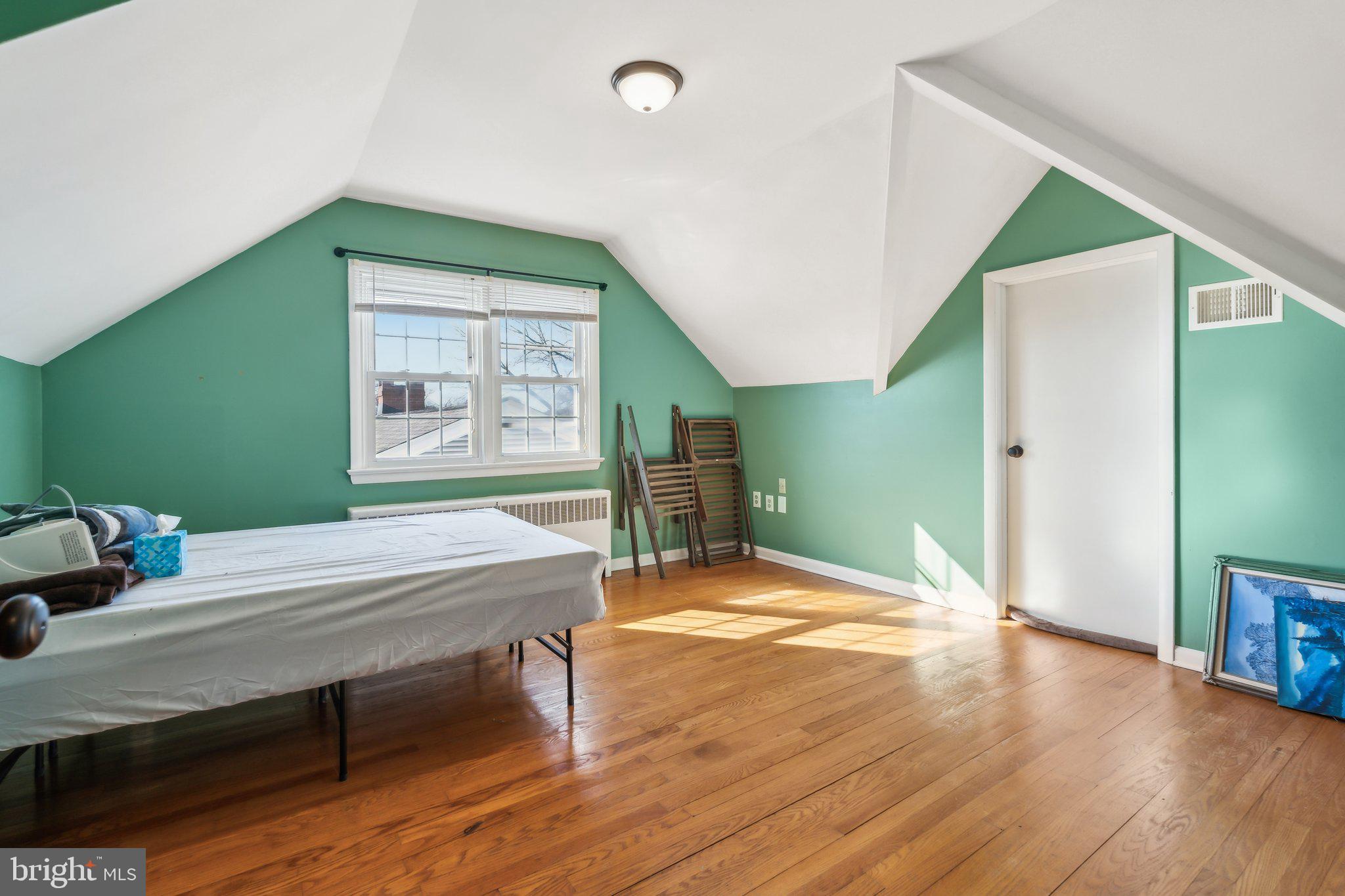 614 Schley Avenue Frederick, MD 21702 - Photo 19 of 25 Upper Level BR 4