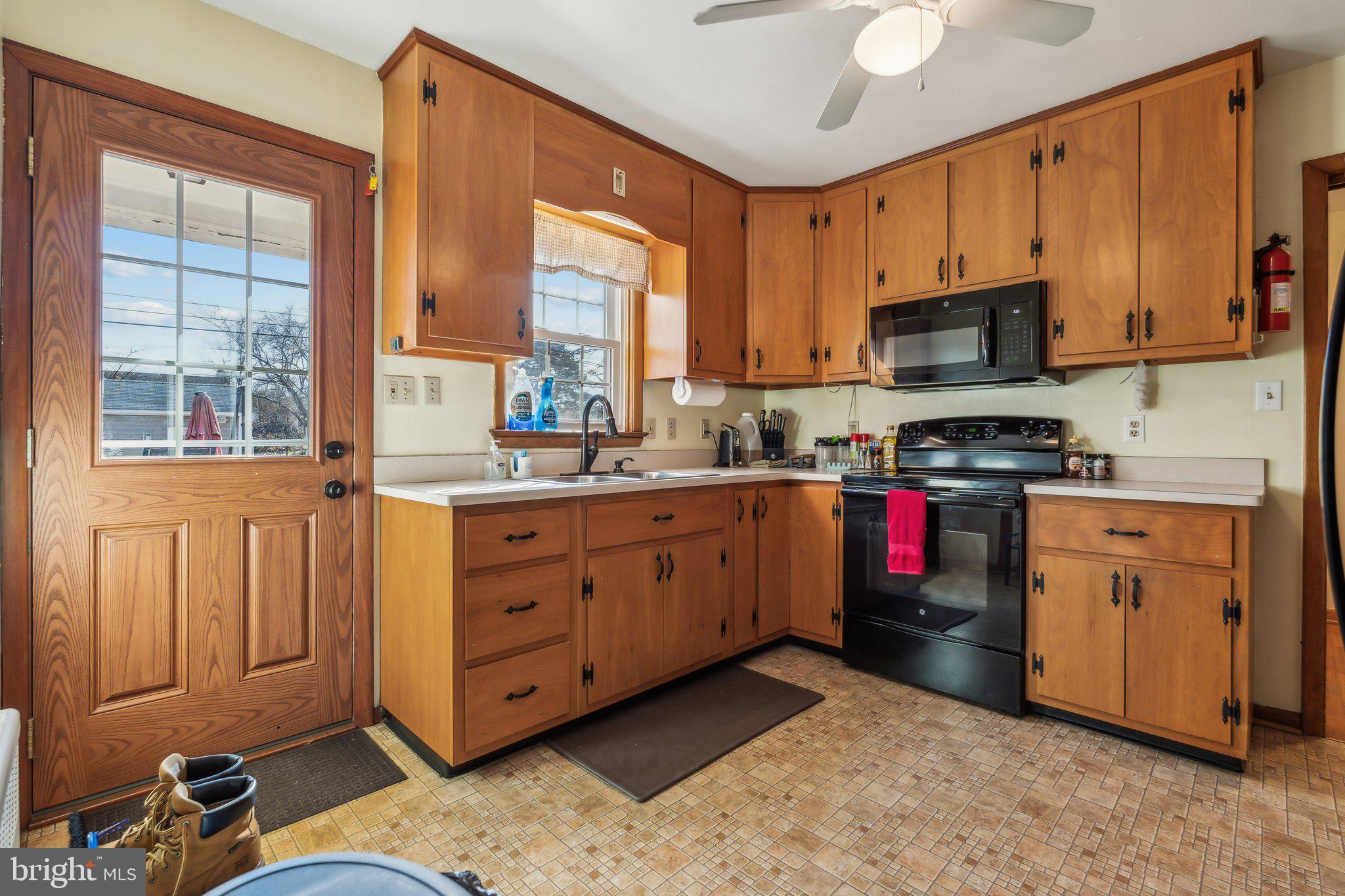 614 Schley Avenue Frederick, MD 21702 - Photo 6 of 25