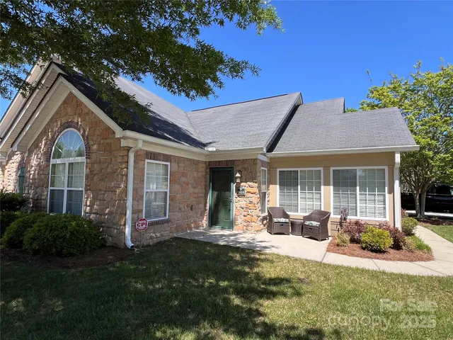 $369,999 | 5518 Prosperity View Drive, Charlotte, NC 28269