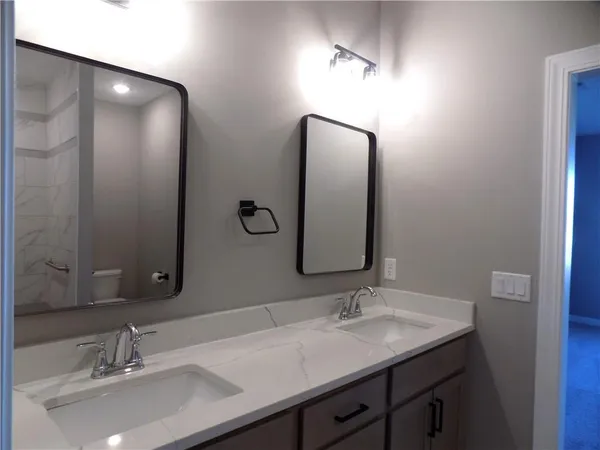 $389,500 | 1215 Alexander Court, Ottawa, KS 66067