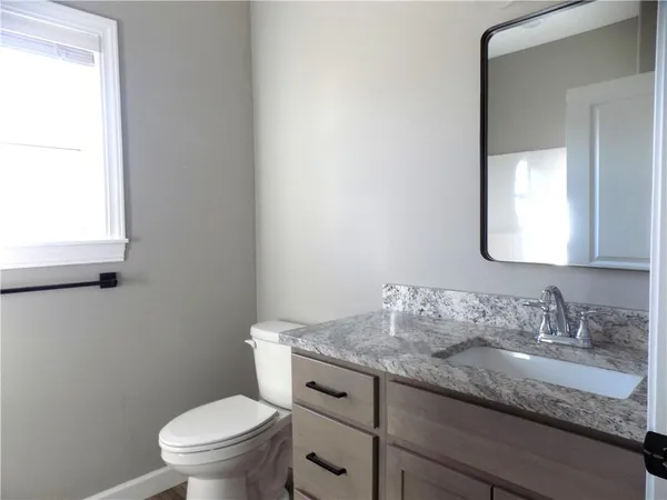 $389,500 | 1215 Alexander Court, Ottawa, KS 66067