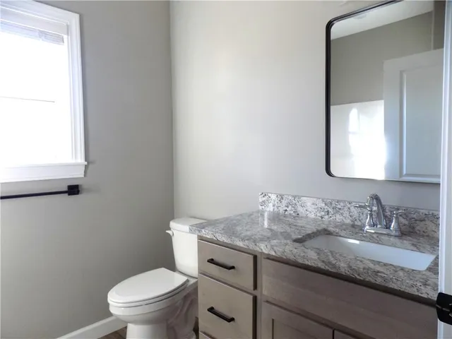 $395,000 | 1215 Alexander Court, Ottawa, KS 66067