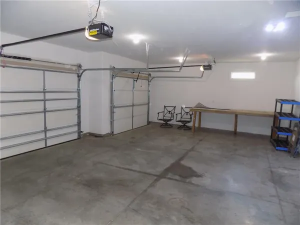 $389,500 | 1215 Alexander Court, Ottawa, KS 66067