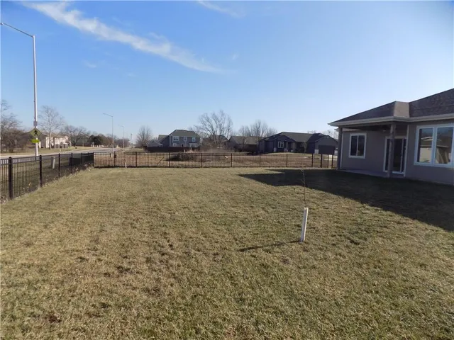 $395,000 | 1215 Alexander Court, Ottawa, KS 66067