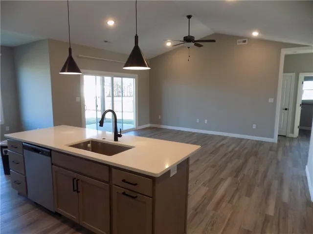 $395,000 | 1215 Alexander Court, Ottawa, KS 66067