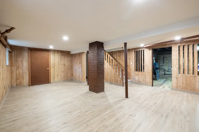 a view of entryway with stairs