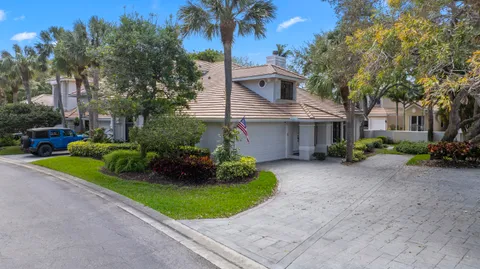$795,000 | 461 Coral Cove Drive, Juno Beach, FL 33408