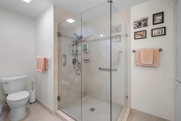 $795,000 | 461 Coral Cove Drive, Juno Beach, FL 33408