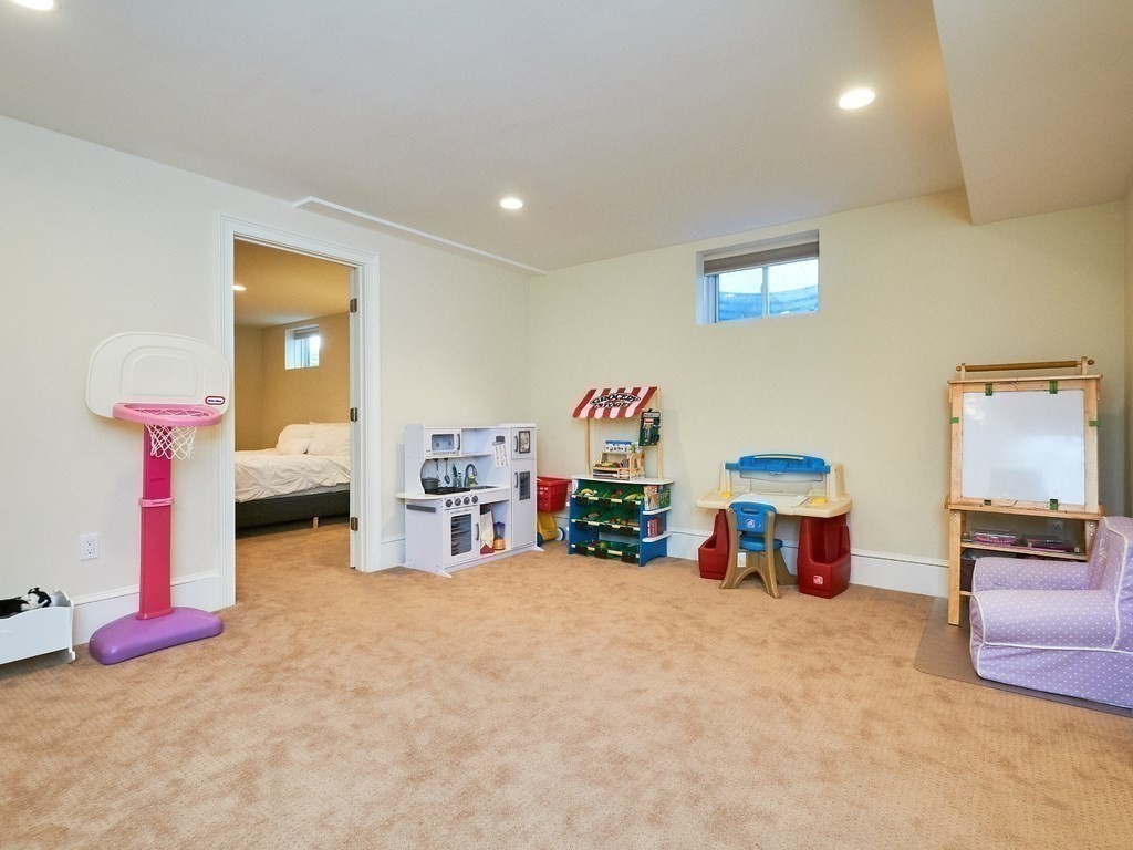 203 Winslow Road Newton, MA 02468 - Photo 20 of 29 Gallery Image 20