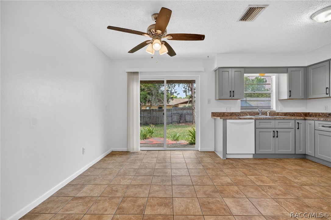 2319 South Tennyson Point Homosassa, FL 34448 - Photo 3 of 33