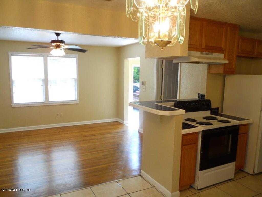 5302 Cleveland Road Jacksonville, FL 32209 - Photo 3 of 6 Kit-LR