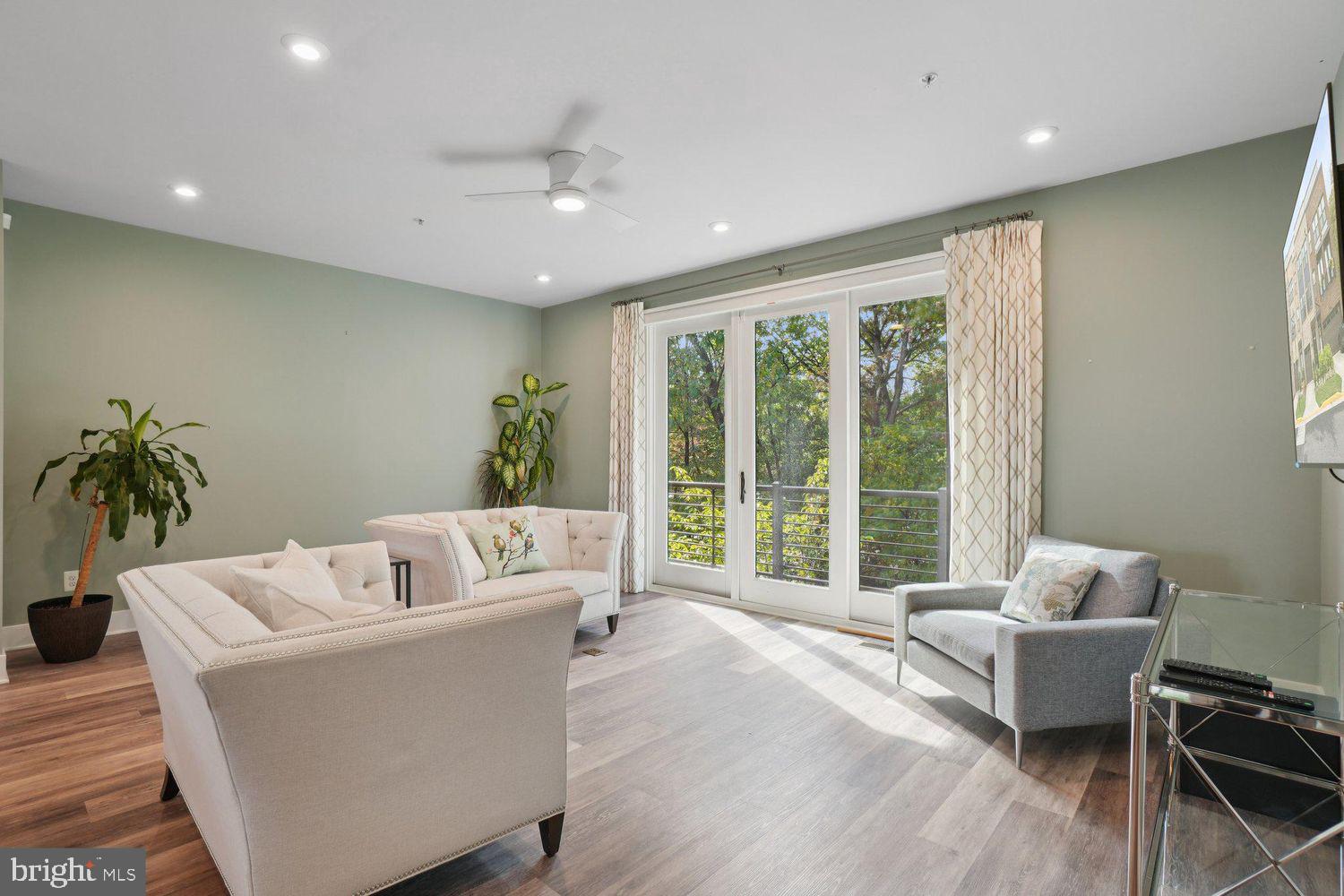 1641 Bandit Loop Reston, VA 20190 - Photo 3 of 48