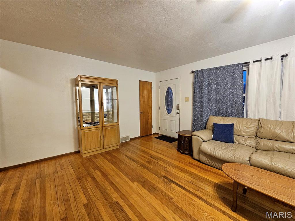 143 Reno Avenue East Alton, IL 62024 - Photo 7 of 35