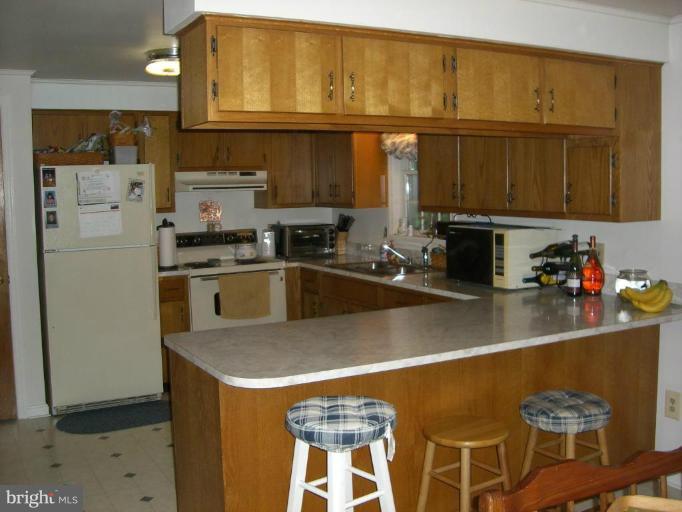 20344 Chingville Road Leonardtown, MD 20650 - Photo 6 of 16 Kitchen
