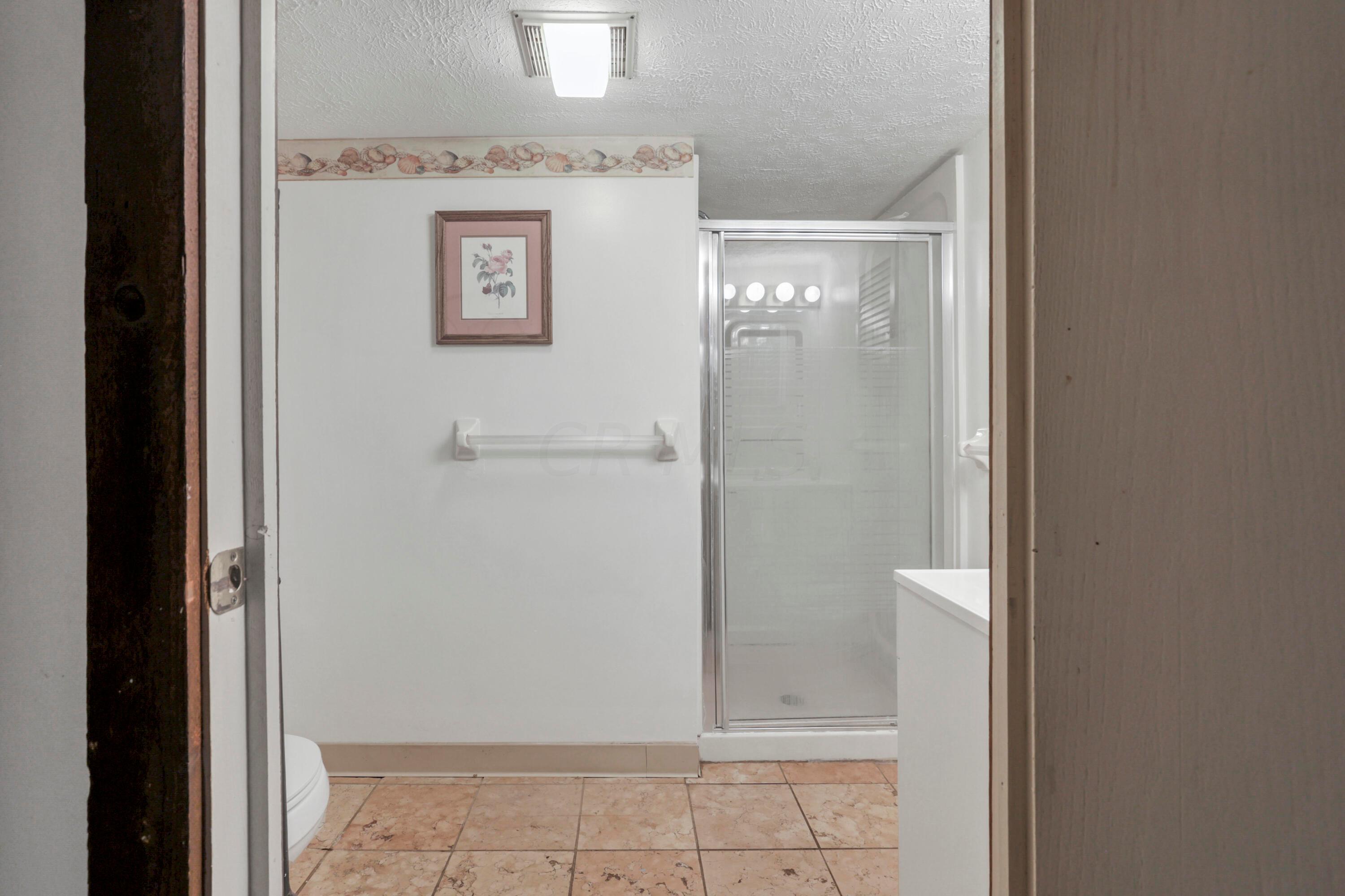 2835 Fleet Road Columbus, OH 43232 - Photo 24 of 37 Full Bath in Finished Basement