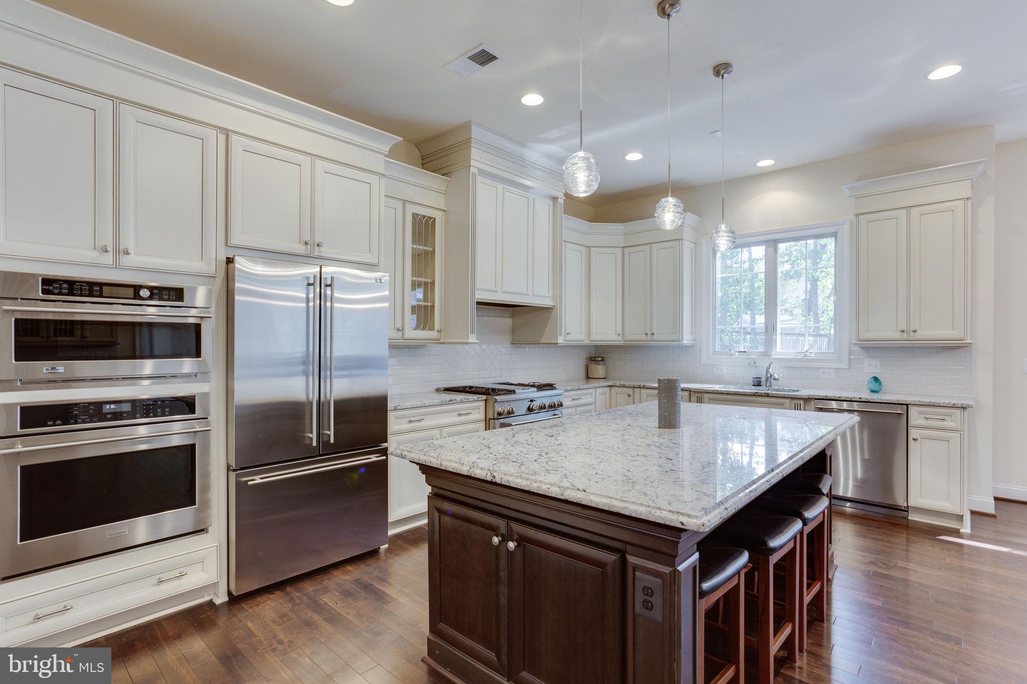 1709 Besley Road Vienna, VA 22182 - Photo 15 of 51 High-end stainless steel appliances
