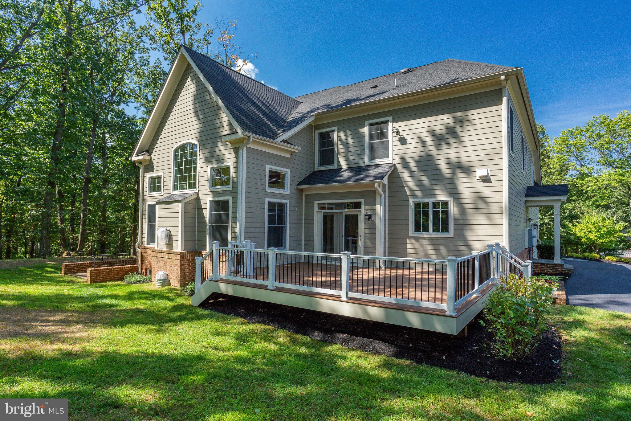 1709 Besley Road Vienna, VA 22182 - Photo 47 of 51 Large timbertech deck