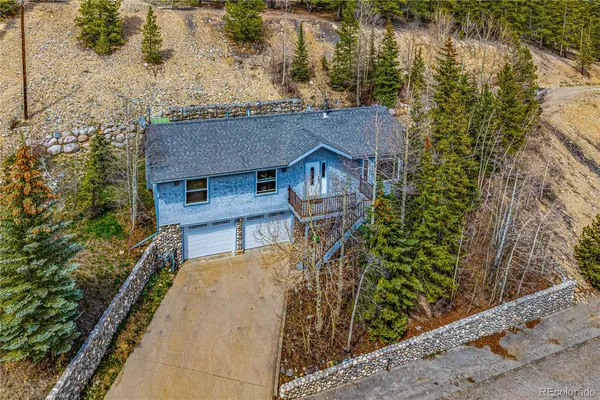 a view of a house with a outdoor space