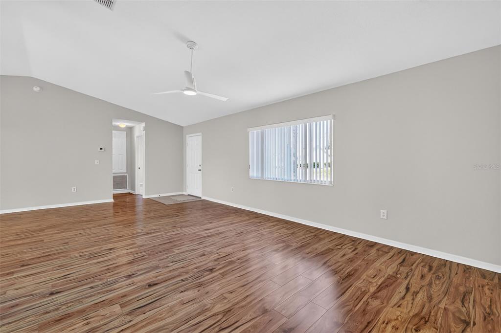 9050 Southeast 135th Loop Summerfield, FL 34491 - Photo 8 of 29