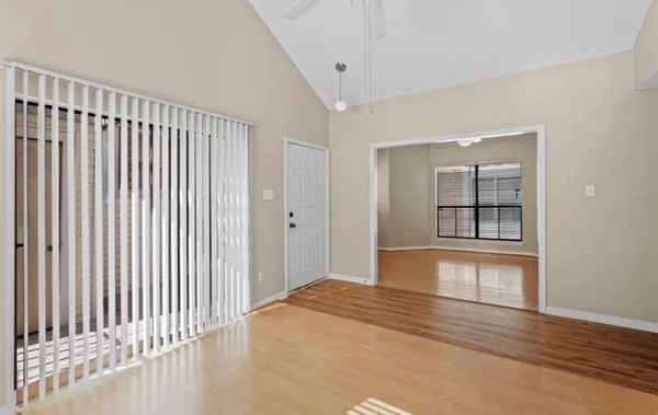$1,250 | 10164 Oakberry Street, Houston, TX 77042