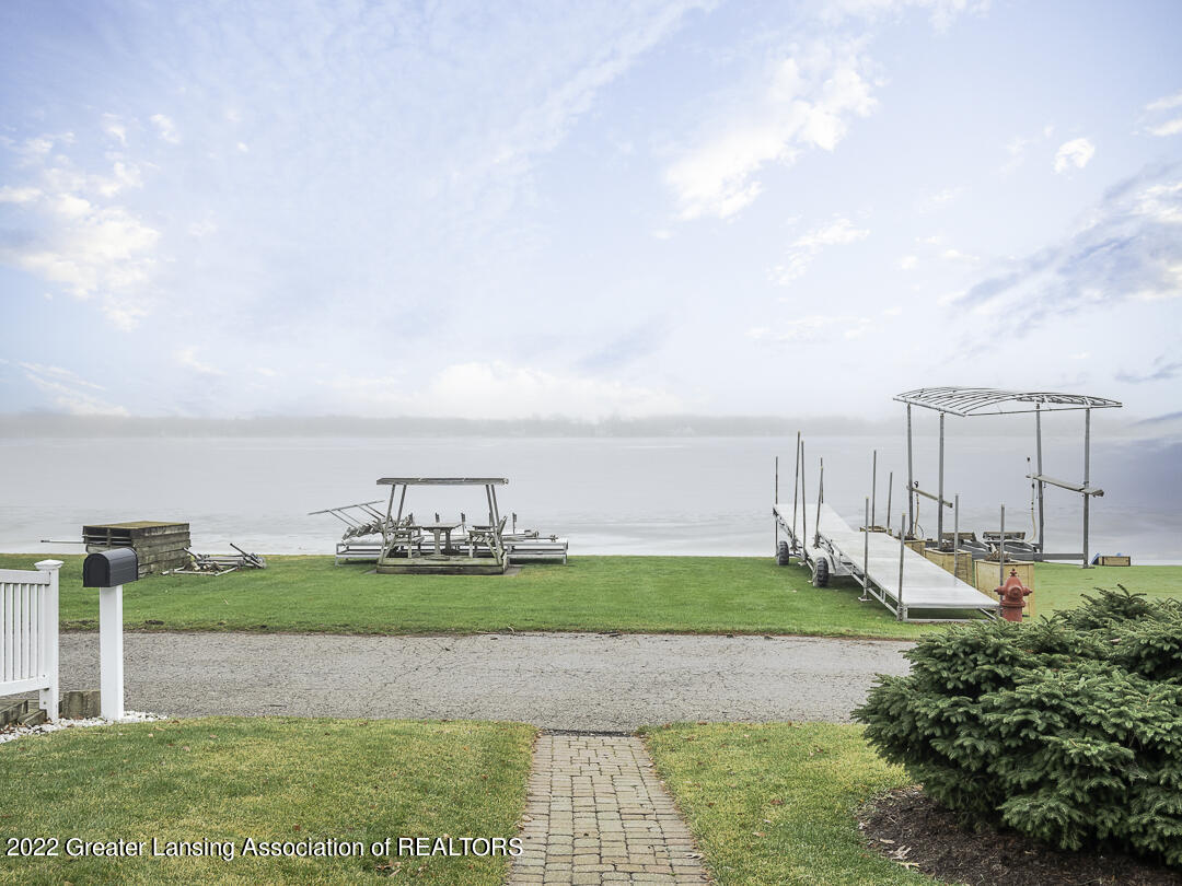 6285 West Reynolds Road Haslett, MI 48840 - Photo 31 of 40 6285_W_Reynolds_Ave_025