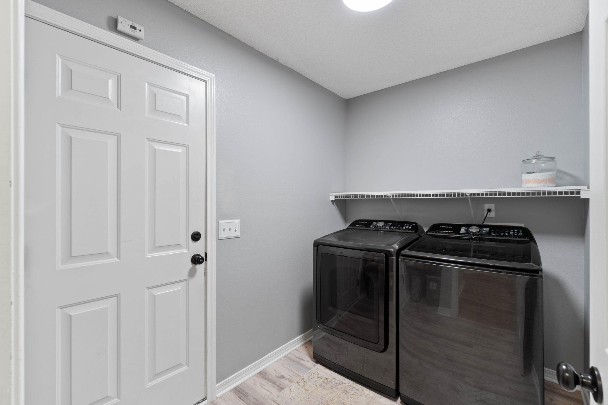 6779 Cedar Ridge Circle Milton, FL 32570 - Photo 18 of 46 a close view of stove top oven