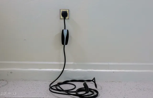 $560,000 | 236 Mesa Trail Drive, Sierra Vista, AZ 85635