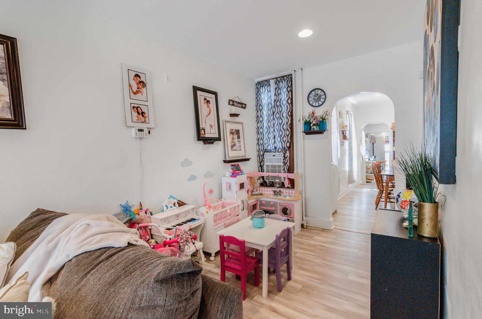 432 Locust Street Reading, PA 19604 - Photo 5 of 29 Gallery Image 5