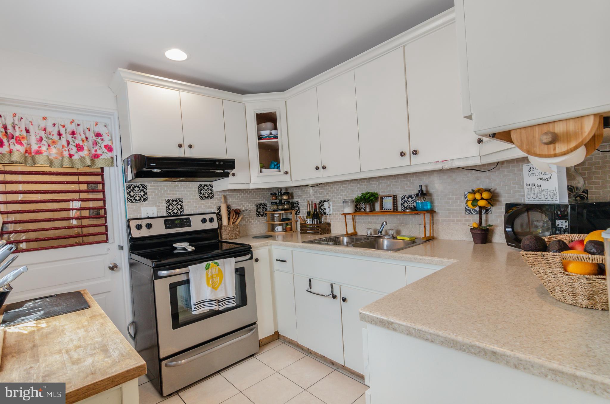 432 Locust Street Reading, PA 19604 - Photo 9 of 29 Gallery Image 9