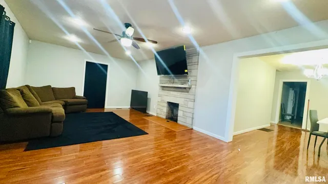 $127,000 | 809 North 12th Street, Herrin, IL 62948