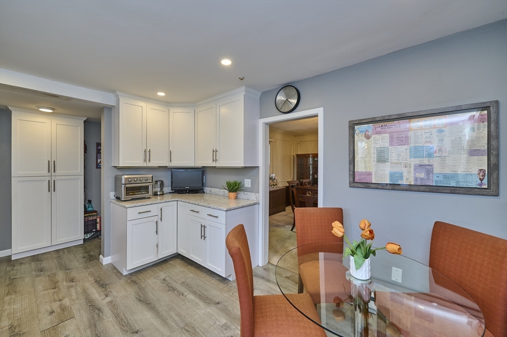 291 Russett Road Brookline, MA 02467 - Photo 9 of 15