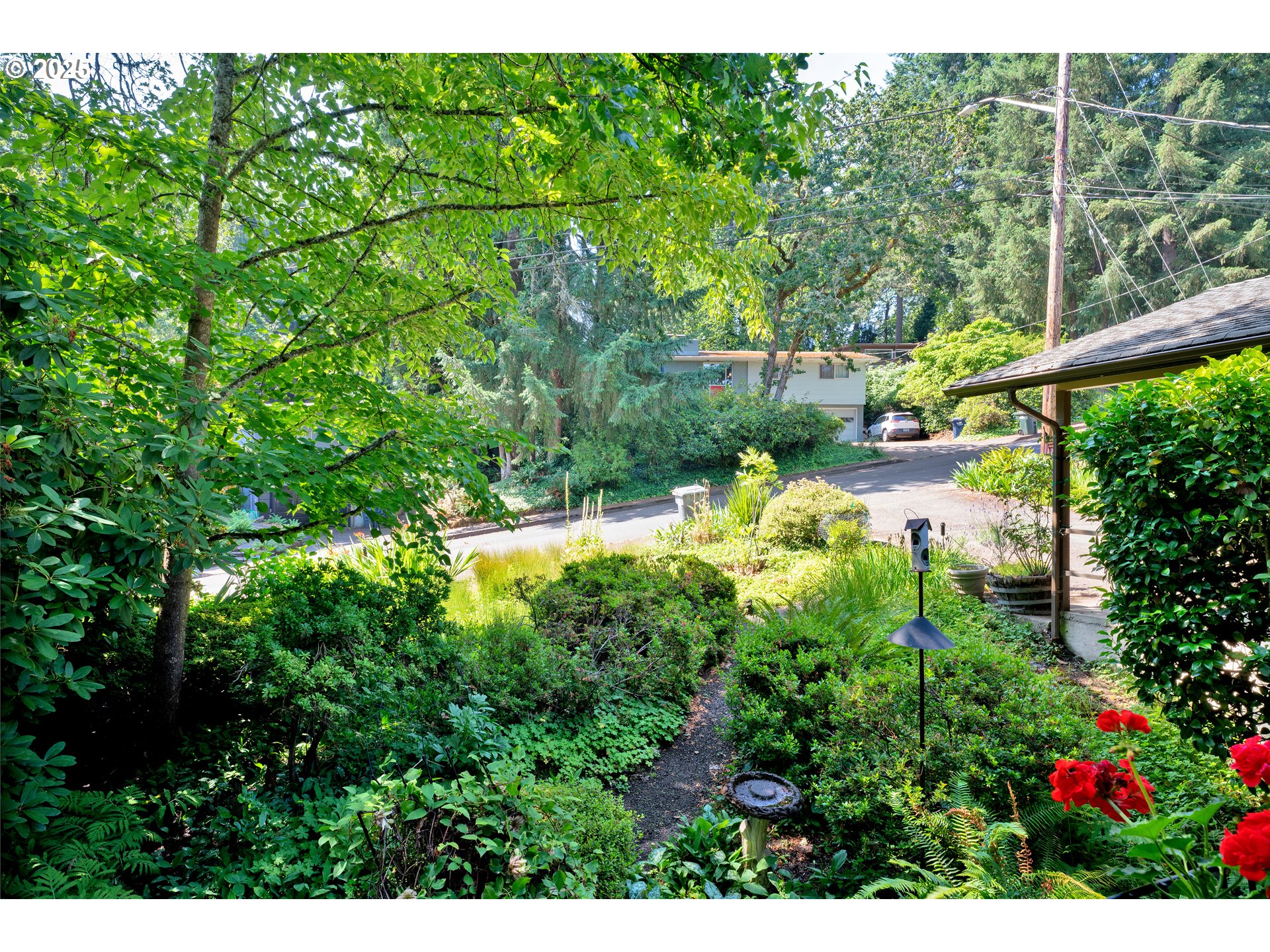 607 East 39th Place Eugene, OR 97405 - Photo 39 of 43