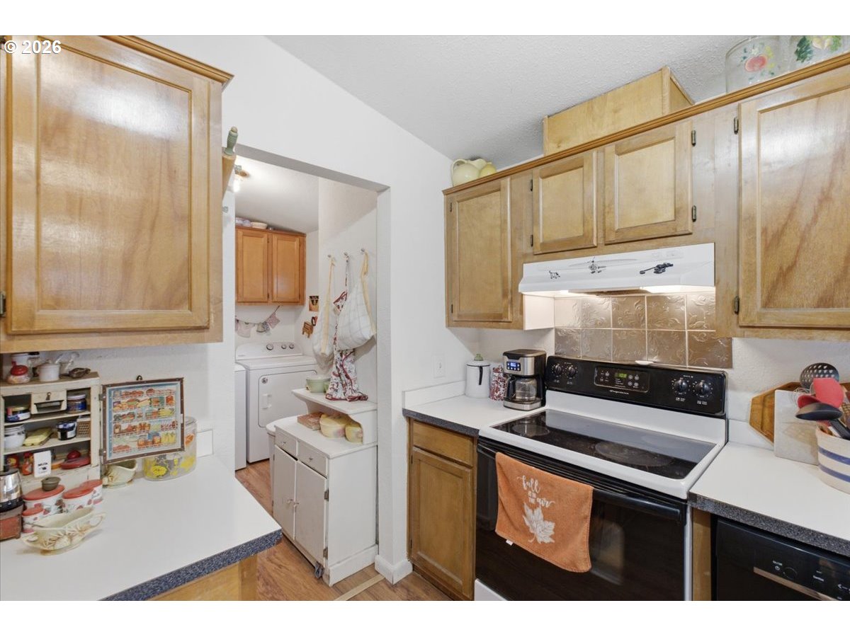 660 Wassom Street Lebanon, OR 97355 - Photo 16 of 48