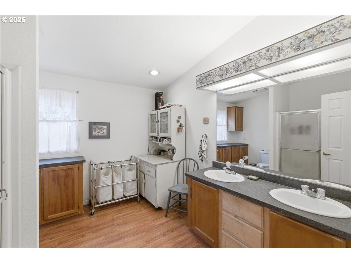 660 Wassom Street Lebanon, OR 97355 - Photo 28 of 48