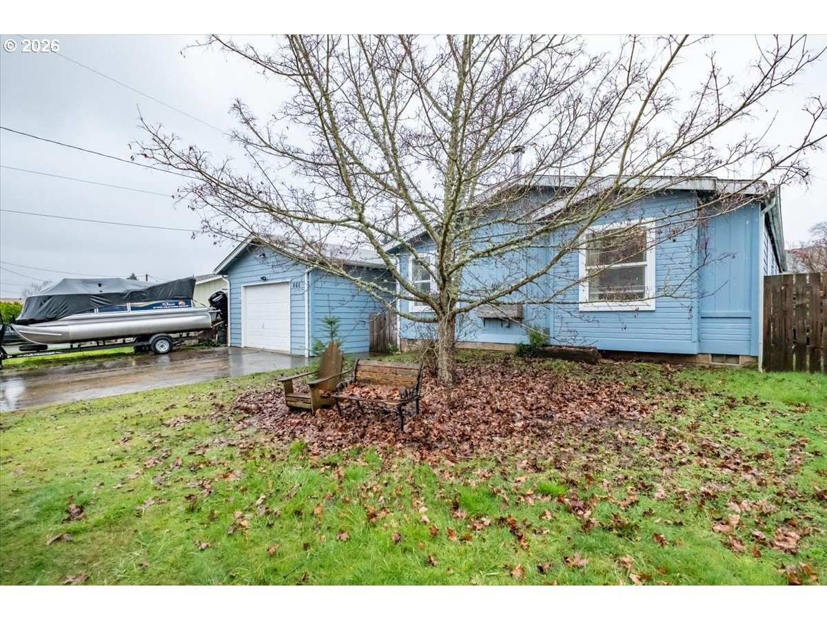 660 Wassom Street Lebanon, OR 97355 - Photo 3 of 48