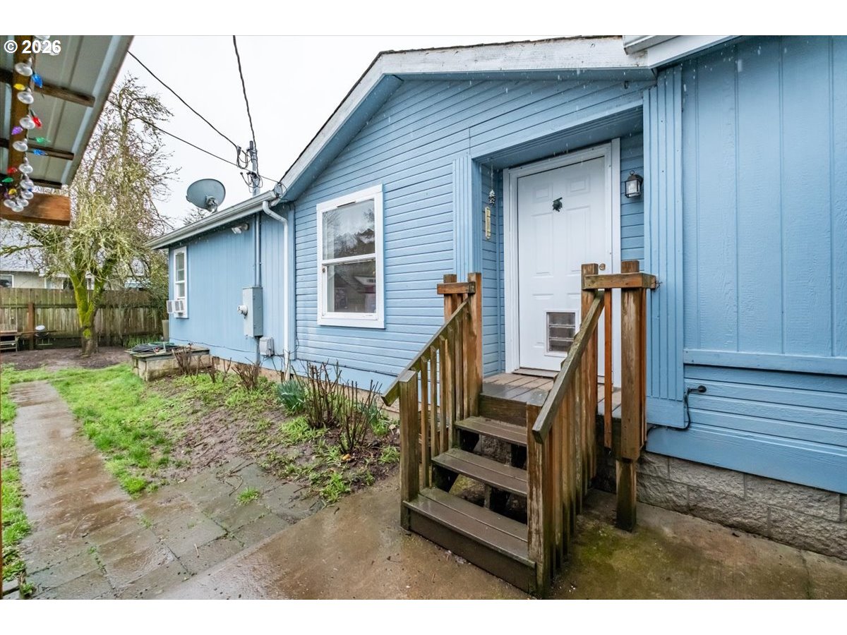 660 Wassom Street Lebanon, OR 97355 - Photo 31 of 48