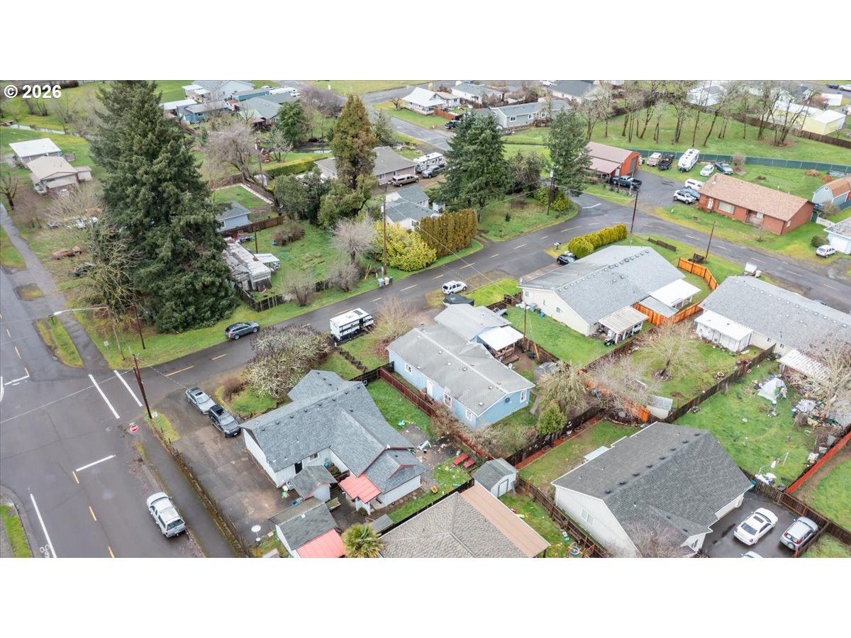 660 Wassom Street Lebanon, OR 97355 - Photo 41 of 48