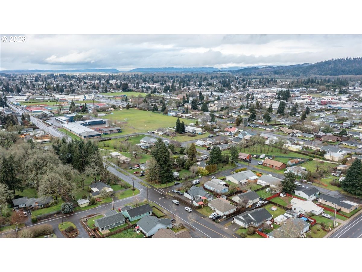 660 Wassom Street Lebanon, OR 97355 - Photo 43 of 48