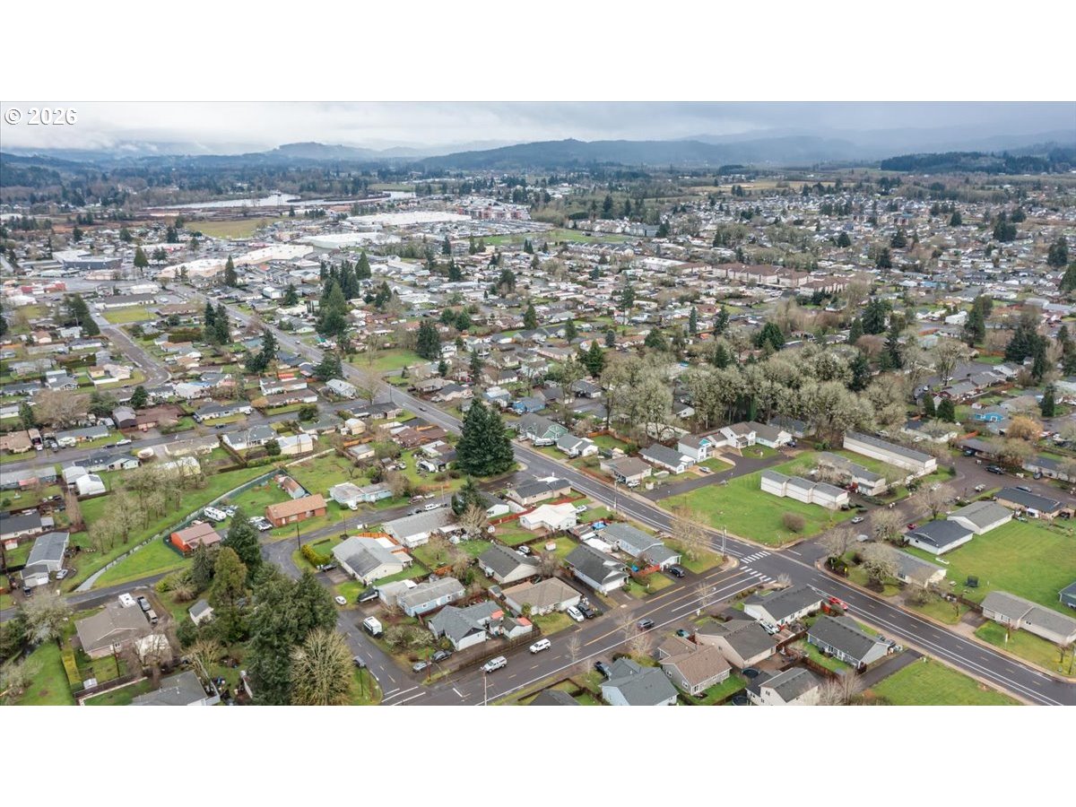 660 Wassom Street Lebanon, OR 97355 - Photo 44 of 48