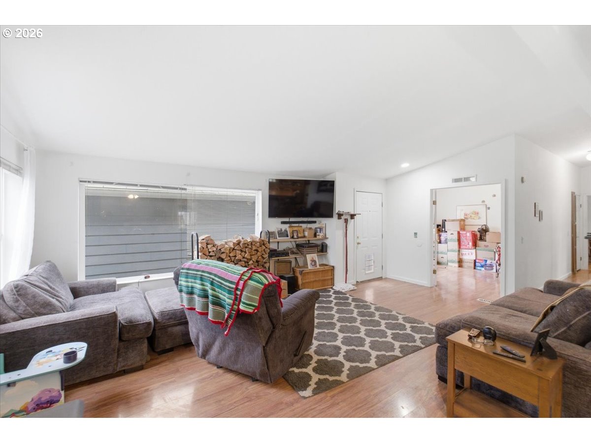 660 Wassom Street Lebanon, OR 97355 - Photo 6 of 48